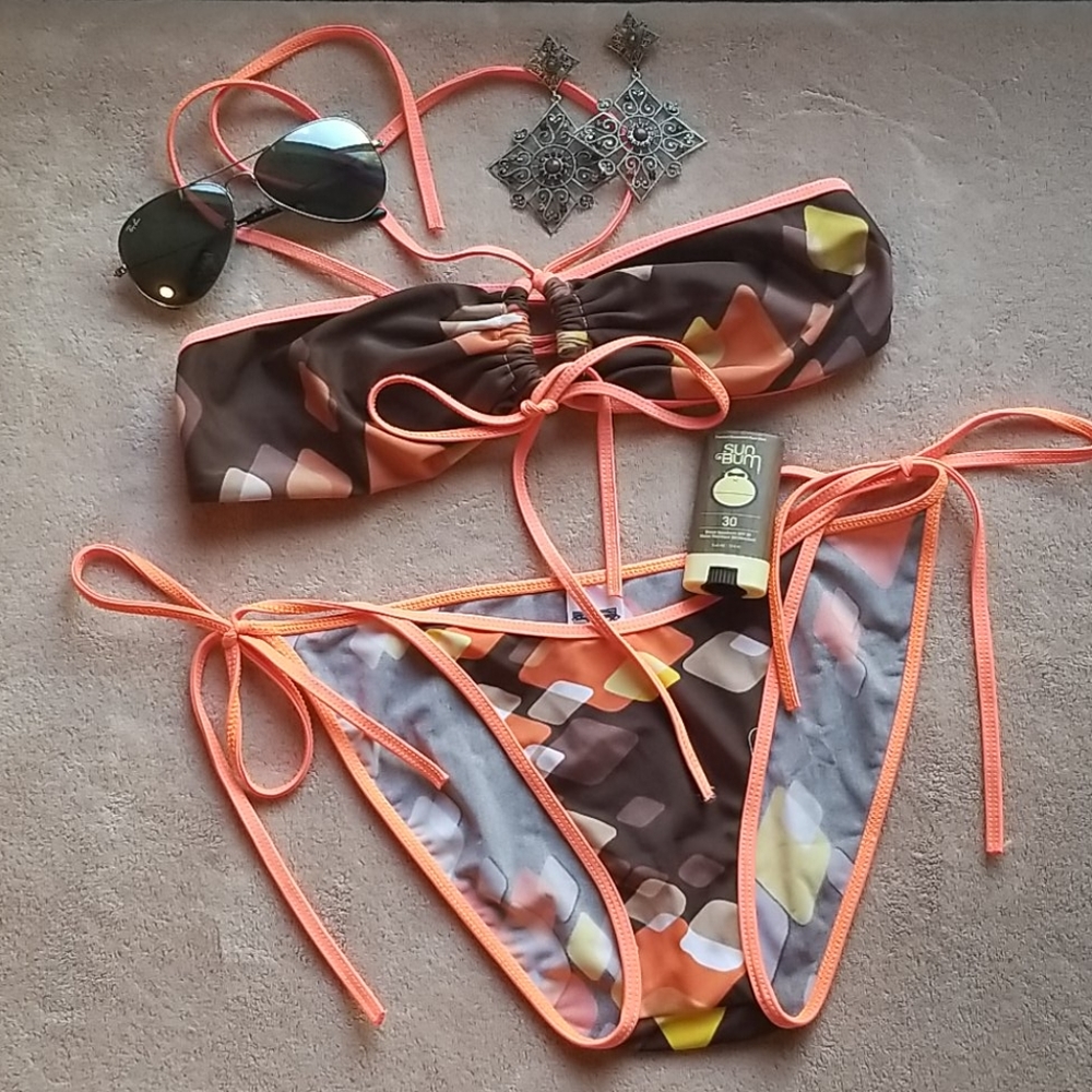 Cute bikini 🧡💛